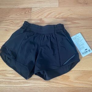 Lululemon 4” Hotty Hot athletic shorts